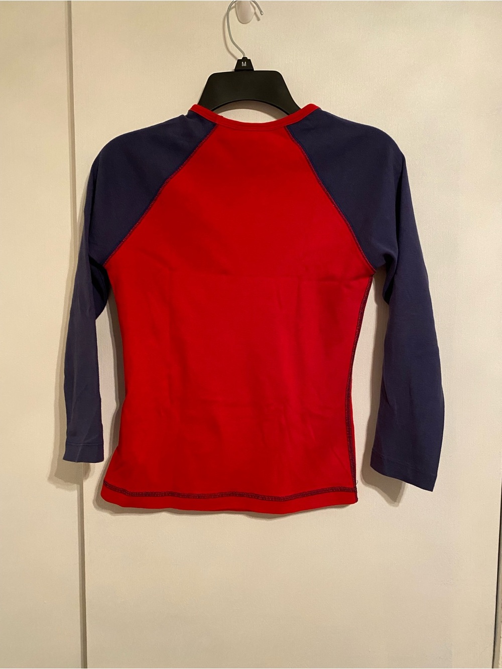 Guess Jeans Blue Red Tee with Navy Raglan Accents Baseball Style Relax Top, SM - Picture 2 of 4